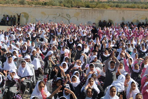 در سومین روز از حضور تماشاخانه سیار کانون در استان آذربایجان شرقی میهمان شهر تبریز بود که با استقبال پرشور کودکان، نوجوانان و خانواده ها هم
