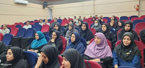 برگزاری دوره آموزشی مهارت های زندگی کارکنان کانون قم