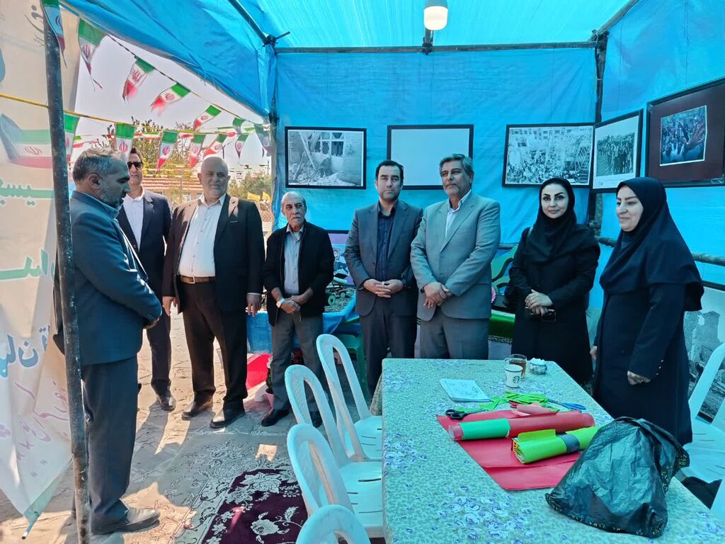 حضور فعال مرکز فرهنگی تایباد در نمایشگاه هفته دفاع مقدس شهرستان