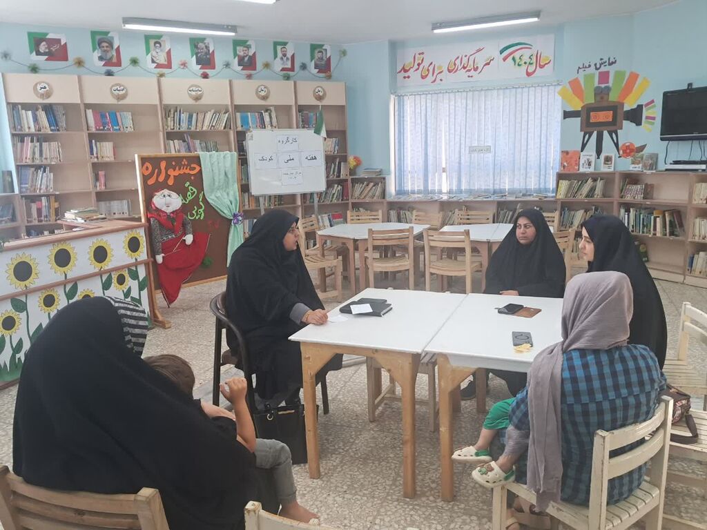 با هدف تقویت ارتباط مثبت؛ مهارتهای فرزندپروری در کانون بیارجمند به مادران آموزش داده شد