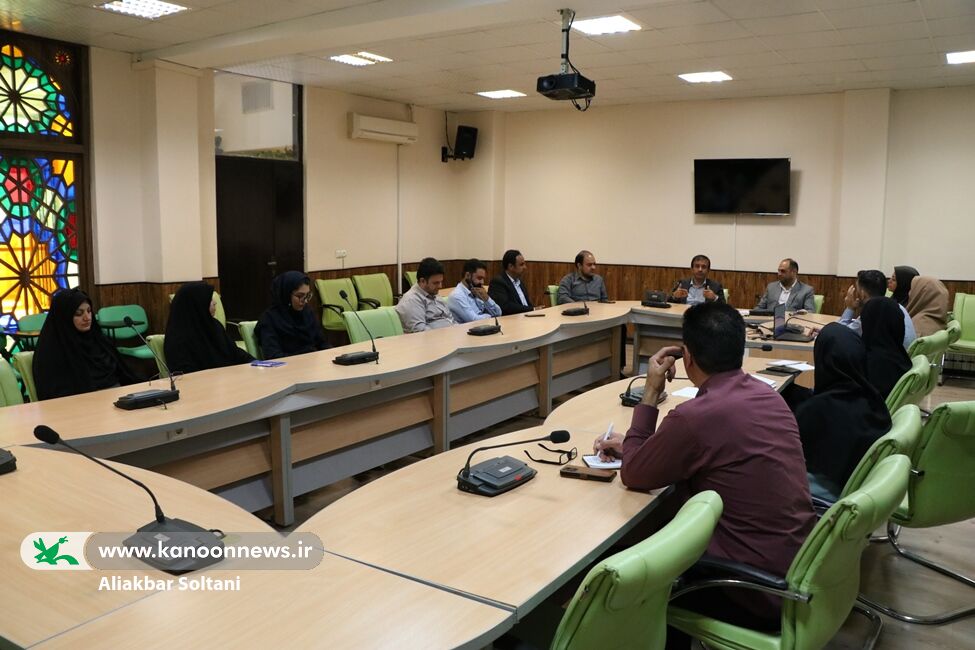 کودکان را می توان به معادن معنوی تشبیه کرد که باید برای کشف آنها تلاش کنیم