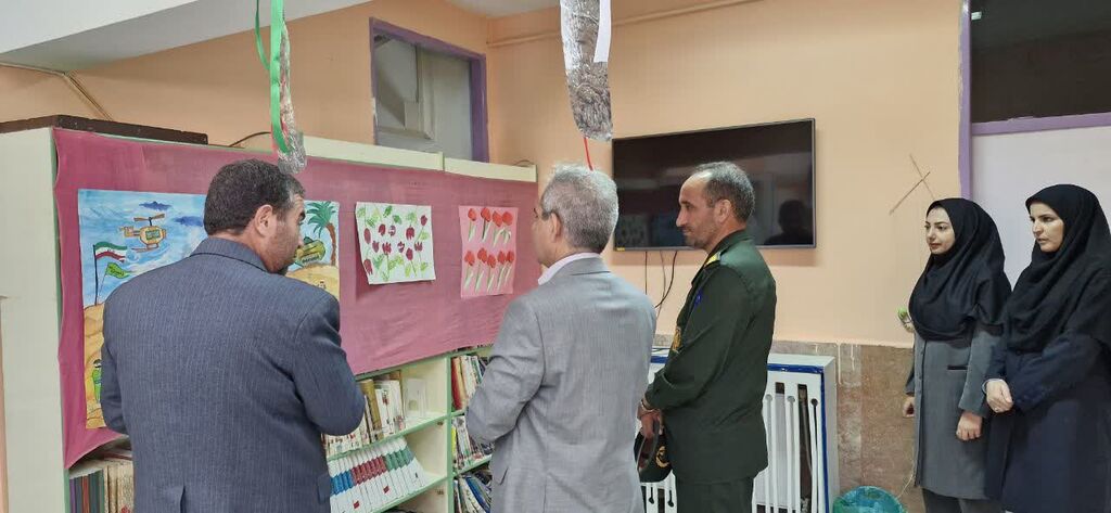 نمایشگاه دفاع مقدس در کانون تازهشهر