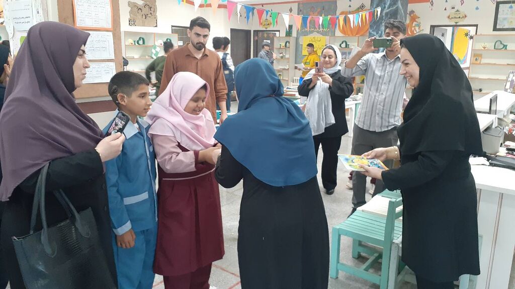 نمایشگاه آثار حسیـلمسی ویژه کودکان و نوجوانان با نیازهای ویژه در چالوس برگزار شد