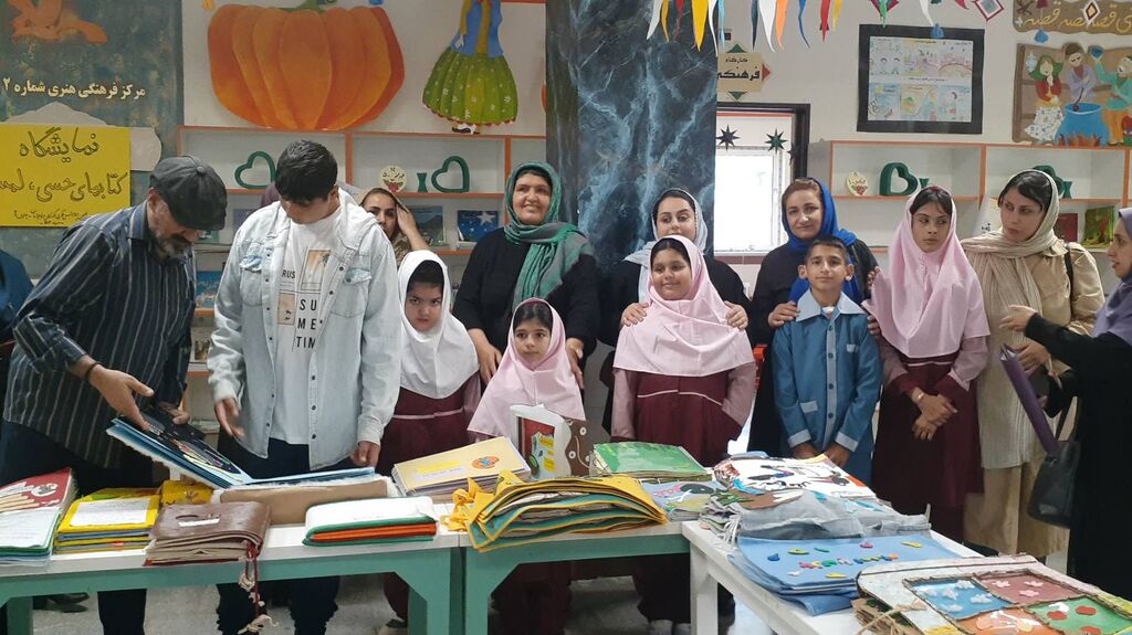 نمایشگاه آثار حسیـلمسی ویژه کودکان و نوجوانان با نیازهای ویژه در چالوس برگزار شد