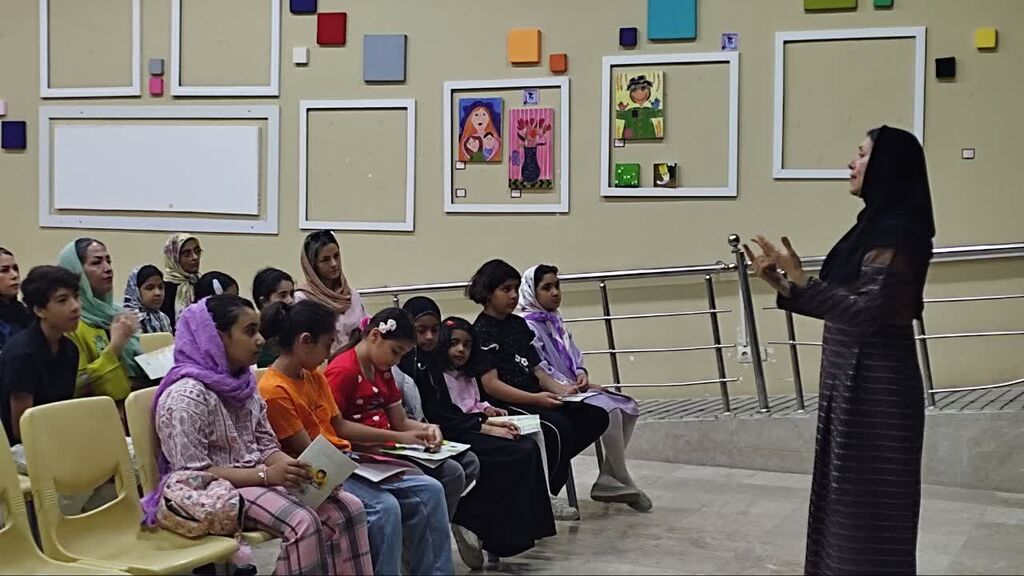 نشست «چگونه قصه بگوییم» در مرکز زیباشهر بندرعباس برگزار شد