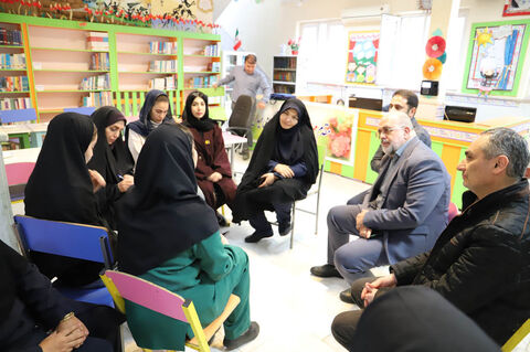 نشست فرهاد فلاح معاون فرهنگی کانون با اعضای مرکز شماره 2 کانون پارس‌آباد استان اردبیل