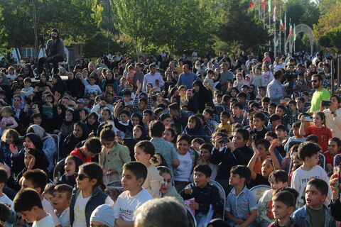 پارک ائل گلی تبریز میزبان چهارمین روز تماشاخانه سیار کانون با حضور مجموعه تلوزیونی مل مل1
