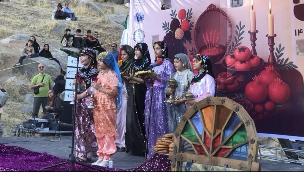 حضور اعضای مراکز کانون کرمانشاه در جشن مهرگان