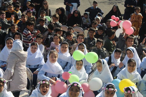 شهرهای سهند، بناب و مراغه میزبان تماشاخانه سیار کانون در پنجمین روز از حضور خود در استان آذربایجان شرقی بود که با استقبال پرشور کودکان، نوجوانان و خانواده ها همراه شد.