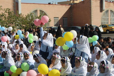 شهرهای سهند، بناب و مراغه میزبان تماشاخانه سیار کانون در پنجمین روز از حضور خود در استان آذربایجان شرقی بود که با استقبال پرشور کودکان، نوجوانان و خانواده ها همراه شد.