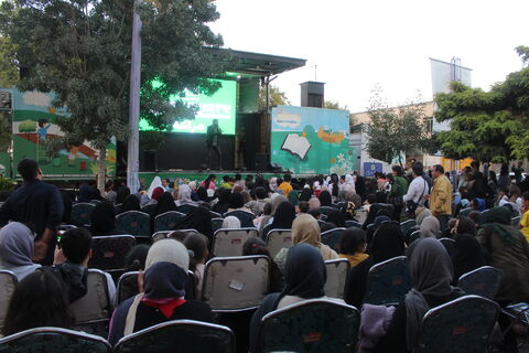 شهرهای سهند، بناب و مراغه میزبان تماشاخانه سیار کانون در پنجمین روز از حضور خود در استان آذربایجان شرقی بود که با استقبال پرشور کودکان، نوجوانان و خانواده ها همراه شد.