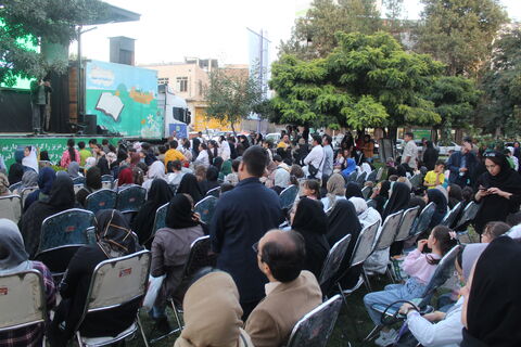 شهرهای سهند، بناب و مراغه میزبان تماشاخانه سیار کانون در پنجمین روز از حضور خود در استان آذربایجان شرقی بود که با استقبال پرشور کودکان، نوجوانان و خانواده ها همراه شد.