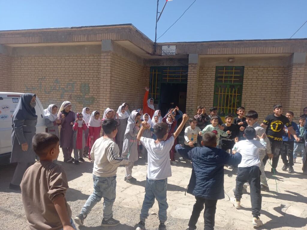 پیک امید مرکز سنقر، سفیر کانون در روستای قلعه فرهاد خان