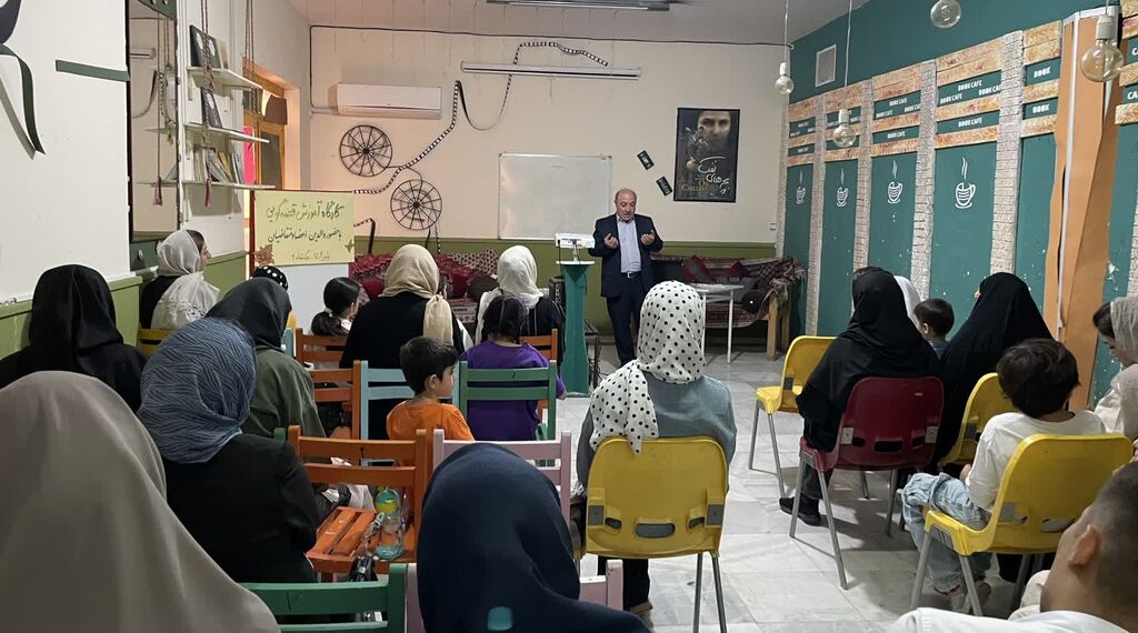 کارگاه تخصصی قصهگویی در مرکز شماره 2 کانون کرمانشاه