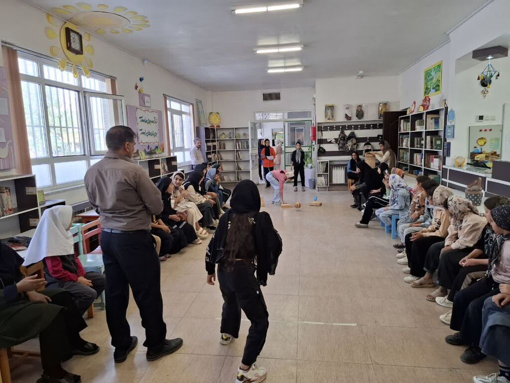 مسابقه بازیهای بومی و محلی در مرکز فرهنگی شماره ۳ سبزوار