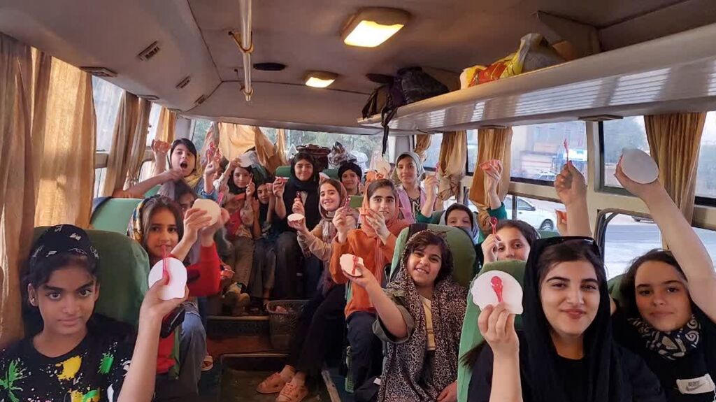 مرکز جوانرود اعضای فعال خود را به اردوی «باغ بهشت بابا» برد