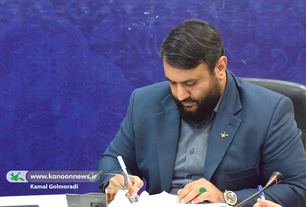 تشکیل کمیته کودک و نوجوان استان لرستان افزایش ۶۳ درصدی امانت کتاب در کانون پرورش فکری کودکان و نوجوانان لرستان