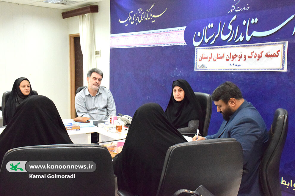 آینده استان و کشور را با مهارت‌آموزی و هویت‌بخشی بسازیم