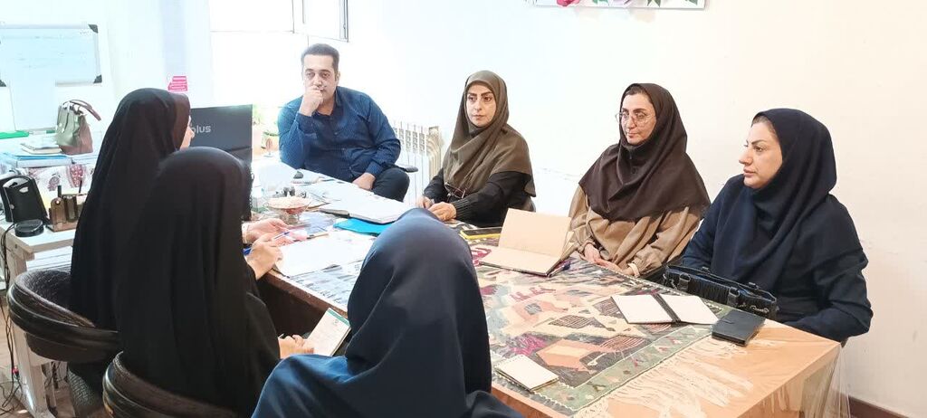 نشست توجیهی جشنواره قصهگویی برای مسئولان آموزش و پرورش