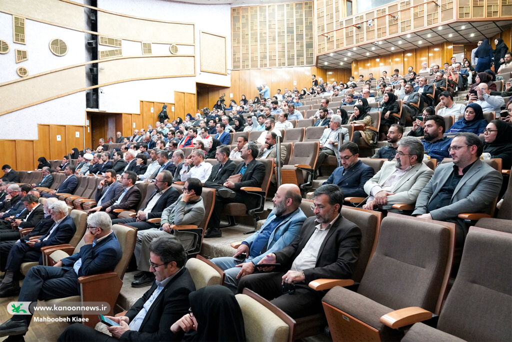 تقدیر سازمان فضایی ایران از مدیرعامل کانون