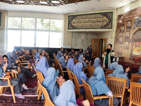 نمایشگاه آثار برگزیده نقاشی و تصویرگری کودکان و نوجوانان با عنوان" کودکان روایت می‌کنند، وطن، مقاومت و غزه"/ بخش دوم