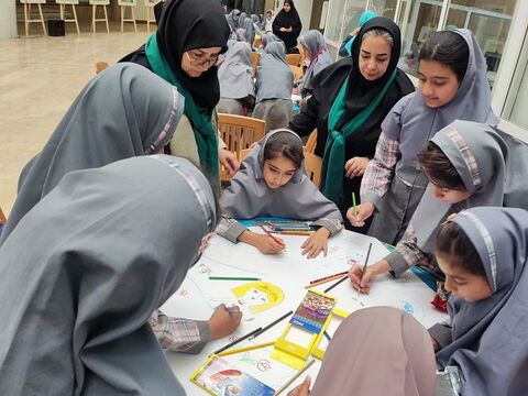 نمایشگاه آثار برگزیده نقاشی و تصویرگری کودکان و نوجوانان با عنوان" کودکان روایت می‌کنند، وطن، مقاومت و غزه"/ بخش دوم