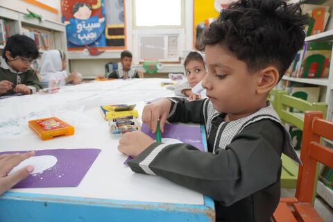 اعضا مرکز بندرلنگه" سیاره خیالی" خود را نقاشی کردند