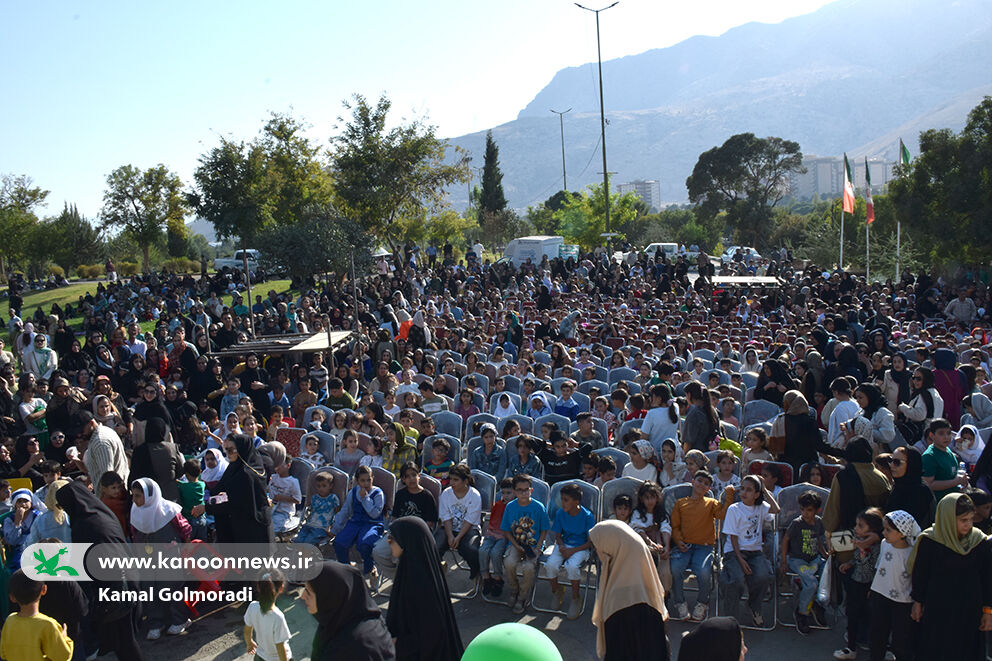 مَل مَل به خرمآباد آمد؛ موج هیجان در جشن بزرگ کانون لرستان