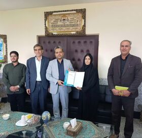 ناهید حسینی مربی مسوول فرهنگی کانون دهاقان مشاور فرماندار در حوزه هوش مصنوعی شد