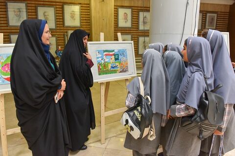 نمایشگاه آثار برگزیده نقاشی و تصویرگری کودکان و نوجوانان با عنوان" کودکان روایت می‌کنند، "وطن، مقاومت و غزه"
