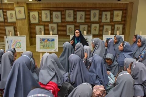 نمایشگاه آثار برگزیده نقاشی و تصویرگری کودکان و نوجوانان با عنوان" کودکان روایت می‌کنند، "وطن، مقاومت و غزه"