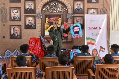 نمایشگاه آثار برگزیده نقاشی و تصویرگری کودکان و نوجوانان با عنوان" کودکان روایت می‌کنند، "وطن، مقاومت و غزه"