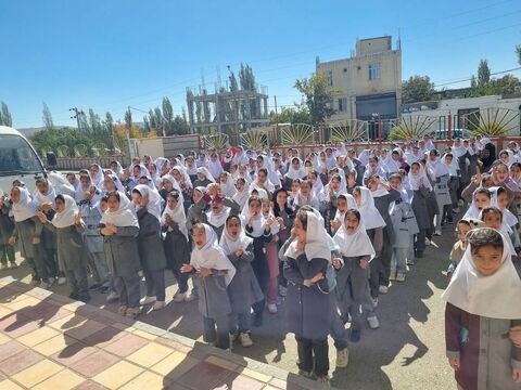 کاروان «پیک امید» کانون اردبیل در شهر عنبران