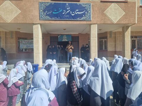 کاروان «پیک امید» کانون اردبیل در شهر عنبران