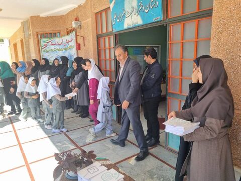 کاروان «پیک امید» کانون اردبیل در شهر عنبران