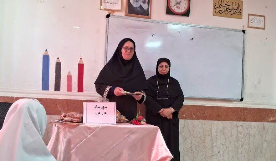 شکُفتن «رُز مهربانی» در کنگاور با پیوند نسلها در آیین تجلیل از سالمندان