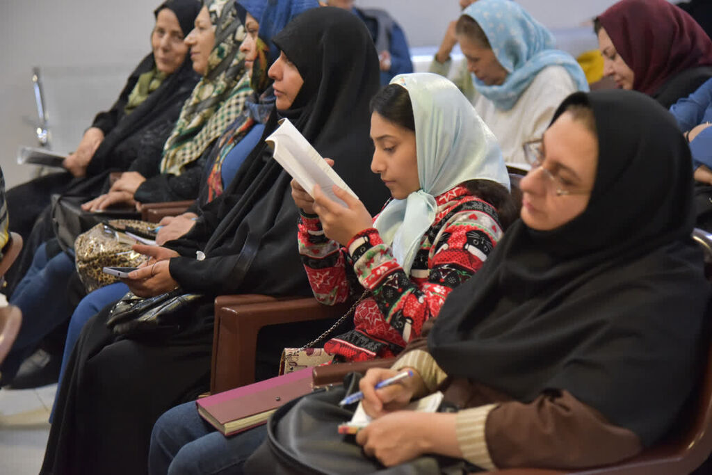 «پشت دیوارهای شهر» در هفته دفاع مقدس نقد و بررسی شد