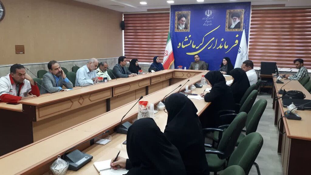 نشست هماهنگی و تبیین برنامههای هفته ملی کودک در فرمانداری کرمانشاه