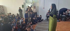 آغاز هفته ملی کودک ایوانکی با حضور در مدرسه کم‌برخوردار