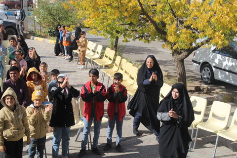 تماشاخانه سیار کانون به ایستگاه پایانی خود در استان آذربایجان شرقی، به هشترود و میانه رسید