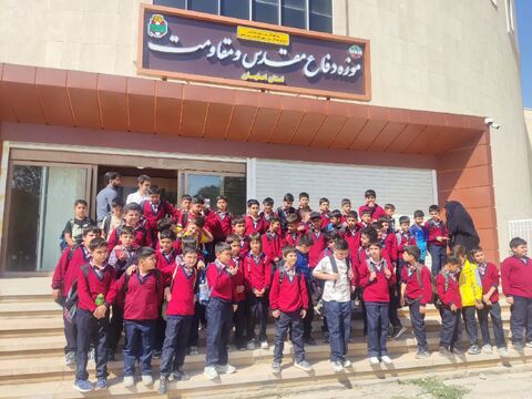 برگ زرین دیگری از نمایشگاه آثار برگزیده نقاشی و تصویری‌گری کودکان و نوجوانان کانون استان اصفهان با عنوان "روایت وطن، مقاومت و غزه"