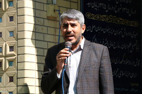 آغاز هفته ملی کودک با اعزام همزمان هشت گروه کتابخانه سیار به مدارس حاشیه‌نشین شهر شیراز
