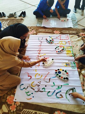 مرکز سیریک ،برنامه های متنوع فرهنگی و هنری در مدرسه کودکان استثنایی برگزار کرد