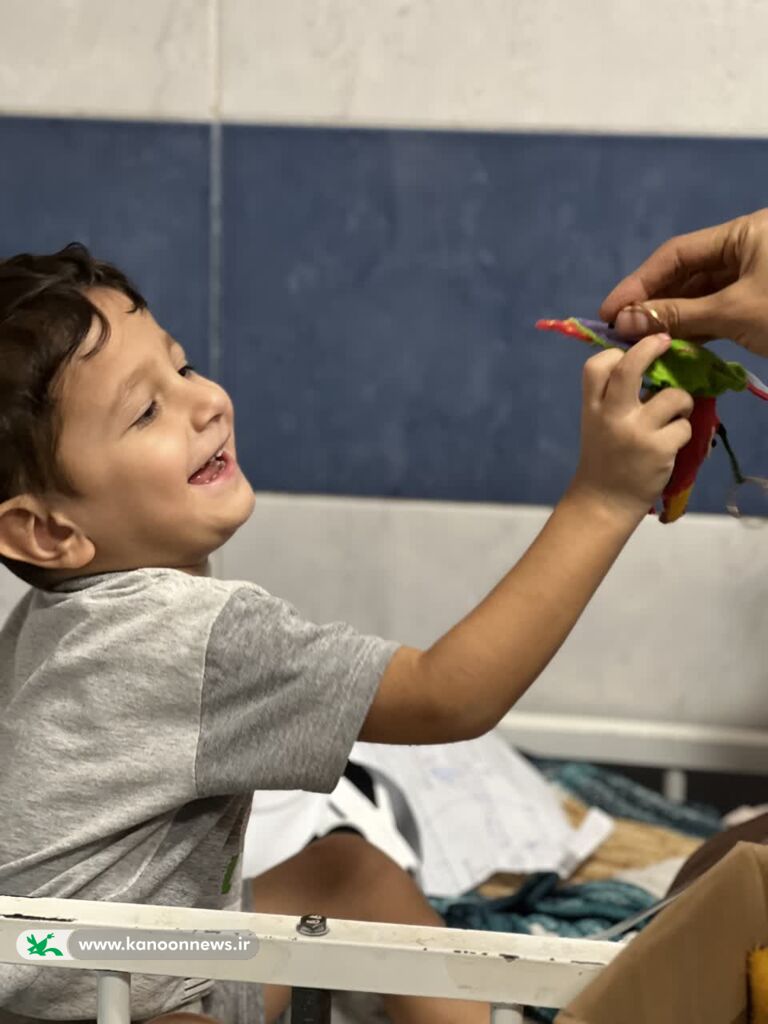 قصه و لبخند، همنشین کودکان بیمار در هفته ملی کودک شد