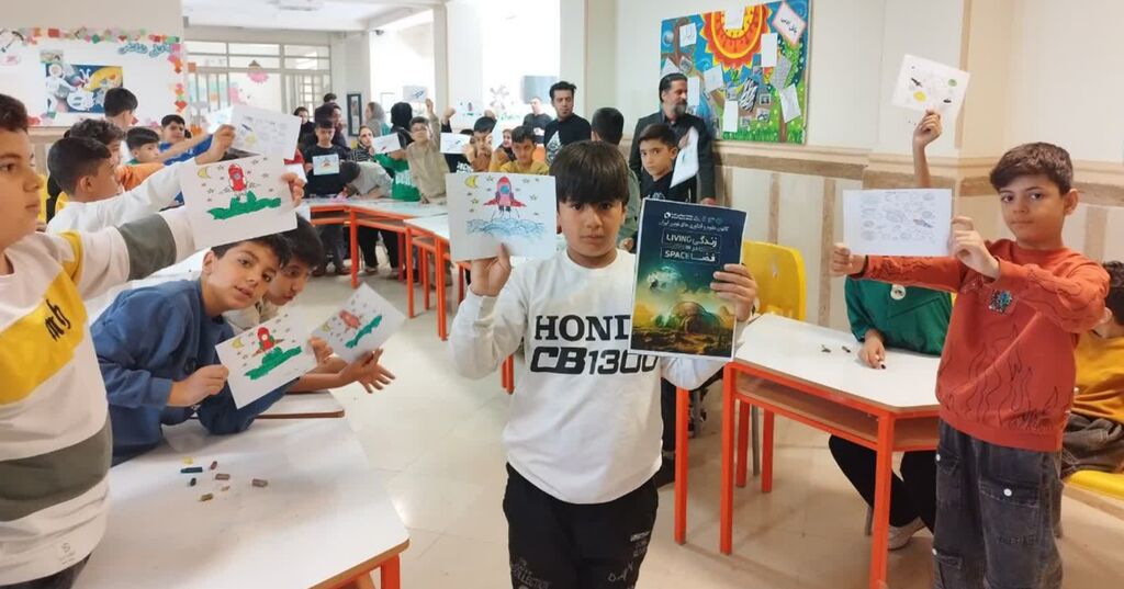 کارگاه هفته جهانی فضا در مرکز شماره ۱۳ کرمانشاه با حضور اعضا و والدین