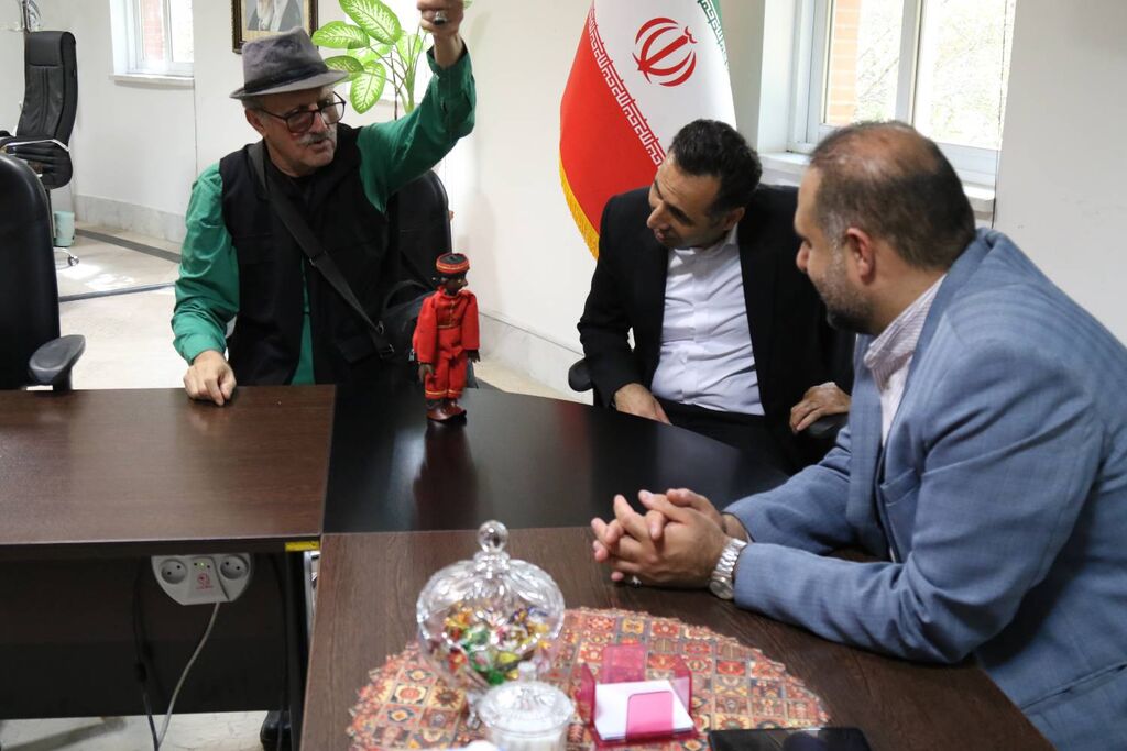 تجلیل از چهرههای شاخص هنر کودک در نخستین روز هفته ملی کودک مازندران