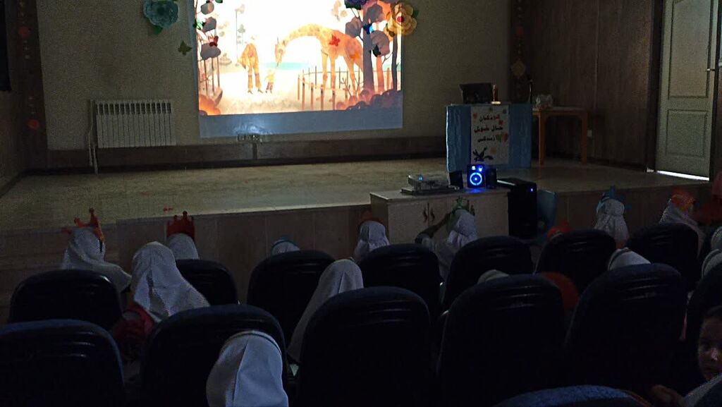 برنامههای هفته ملی کودک در مرکز شماره ۱ اسلامآباد غرب آغاز شد