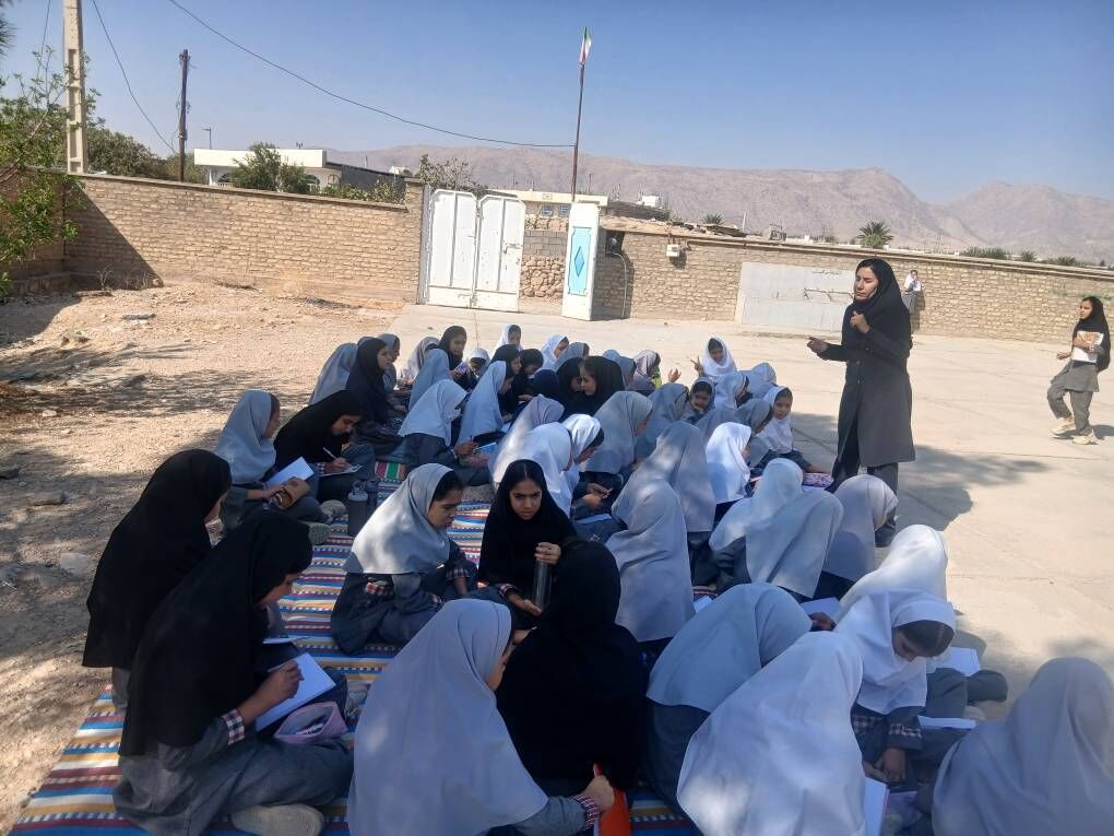 لبخند کودکان روستای بایگان با برنامههای کانون مرکز فیروزآباد شکوفا شد