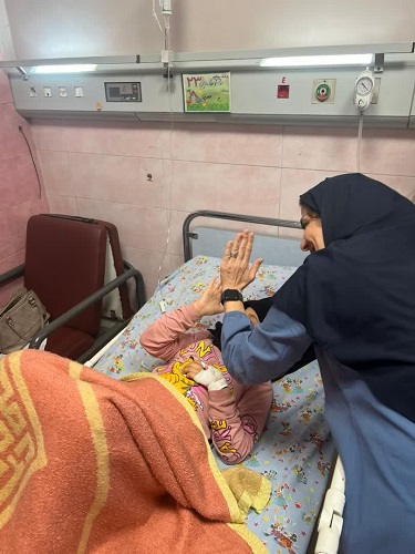 روز کودک و قصه همزمان با روز جهانی کودک در بیمارستان کودکان امام حسین(ع) اصفهان