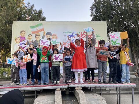 جشن هفته ملی کودک در آرامگاه بوعلی
